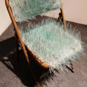 Una sedia per i tuoi nemici