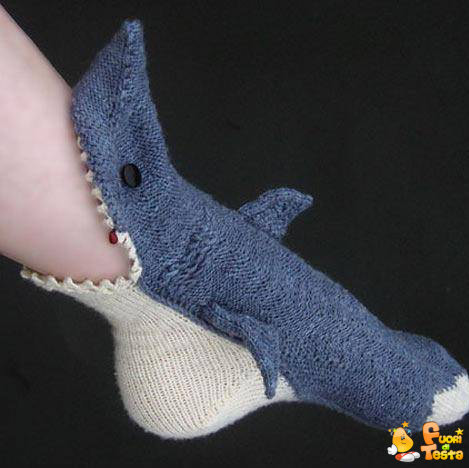 Ecco le calze a forma di squalo