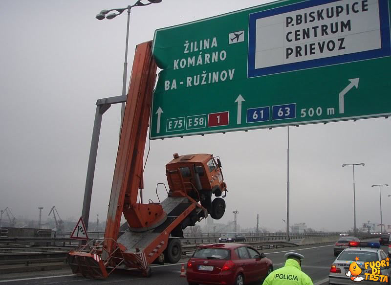 Problemi di altezza in autostrada