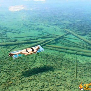 Acqua incredibilmente limpida