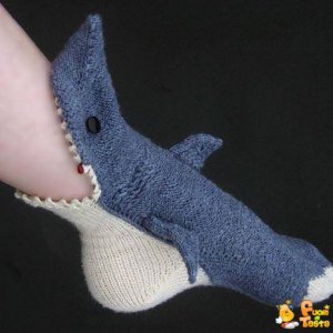 Ecco le calze a forma di squalo