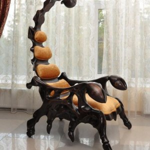 La sedia scorpione