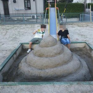 Strane sculture di sabbia