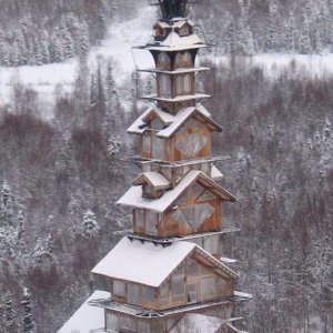 Torre abbandonata in Alaska