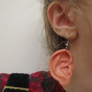 Un orecchino molto originale