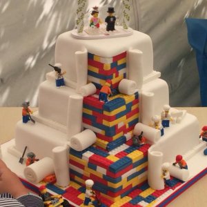 Una torta fatta coi lego