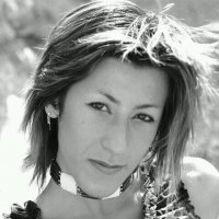 Danyela Là